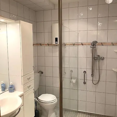 Zimmervermietung Loesken ホームステイ *