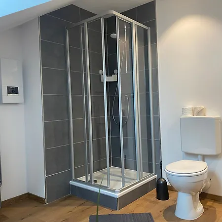 Zimmervermietung Loesken דיסבורג